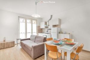 Kuchyň nebo kuchyňský kout v ubytování Cherry, Terre Marine