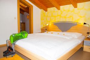 Postel nebo postele na pokoji v ubytování Gastreinhof