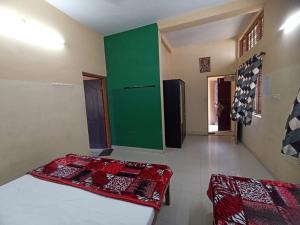 Postel nebo postele na pokoji v ubytování In boys hostel