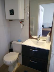 Ванная комната в Maison Alfort Guest