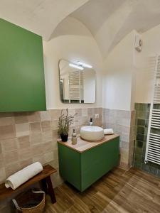 A bathroom at Via Scale Apartments, Lake Como, Brienno