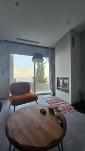 TV a/nebo společenská místnost v ubytování Serenity Getaway