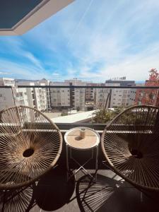 Balkón nebo terasa v ubytování Botanique Pristina Apartment - Private Parking Available