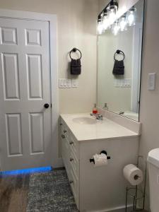 Ένα μπάνιο στο Lake Hartwell Waterfront Retreat - Toccoa