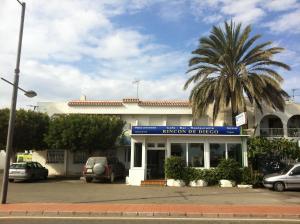 Edificio en el que se encuentra el hostal o pensión