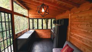 Η κουζίνα ή μικρή κουζίνα στο Cabaña Silencio