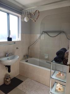 Koupelna v ubytování Hermanus Beach Club 150