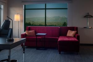 Posezení v ubytování Snoqualmie Inn by Hotel America