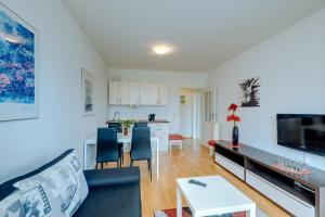 Kuchyňa alebo kuchynka v ubytovaní Apartamenty Diva Kołobrzeg
