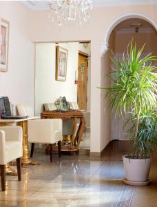 Część wypoczynkowa w obiekcie Hostal Adriano