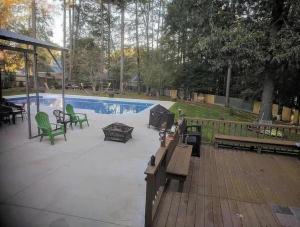 La alberca dentro o cerca de Evans-5bd, 4bh, AC, WiFi, Pool