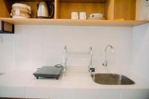 Φωτογραφία από το άλμπουμ του Relaxing Designed Studio at Tokyo Riverside PIK 2 Apartment By Travelio σε Rawalembang +11 φωτογραφίες