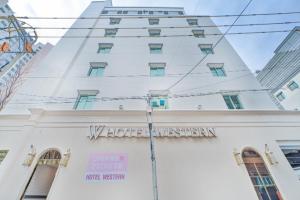 Budynek, w którym mieści się motel