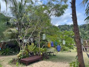 Vonkajšia záhrada v ubytovaní The Nipah Chalet