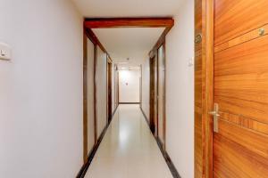 Fotografie z fotogalerie ubytování Super Townhouse Arcot Road Near Kauvery hospital v destinaci Čennaí