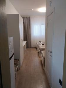 Η κουζίνα ή μικρή κουζίνα στο Hotel Korona