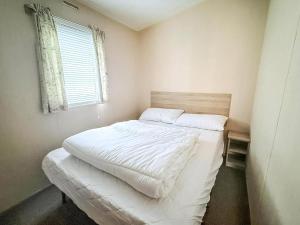 Φωτογραφία από το άλμπουμ του Wonderful Dog-Friendly Caravan At Kessingland Beach In Suffolk Ref 90033Bc σε Benacre