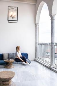 Uma área de estar em The Efendi Hotel Akko