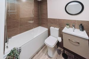 Ένα μπάνιο στο Apartment near Manchester Centre Ideal Sport or Gigs Sleeps 6 People