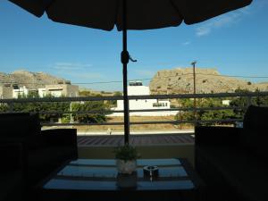 A general mountain view or a mountain view taken from Az apartmant