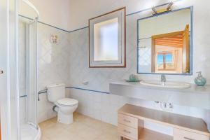 Koupelna v ubytování Villa Almadravet by Villa Plus + 17 fotografií