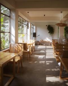 Posezení v ubytování Ashraya Boutique Homestay