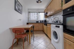 Nhà bếp/bếp nhỏ tại Damiers - La Defense 5BDR