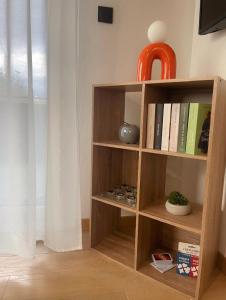 Perpustakaan di apartmen +17 gambar