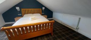 Gallery image of Hotel Room for work travel & leisure Self Checkin in Maybole +18 photos