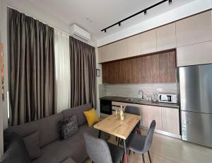 Gallery image of Palm Side Hotel in Vlorë