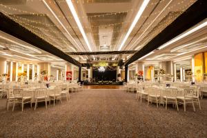 Restaurace v ubytování Radisson Blu Hotel, Kayseri + 37 fotografií