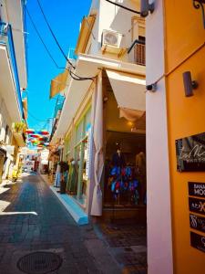 Η γειτονιά γύρω από ή μία γειτονιά κοντά σε αυτό το διαμέρισμα +8 φωτογραφίες