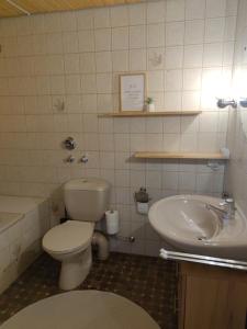 Ένα μπάνιο στο Jesses Harzsuite