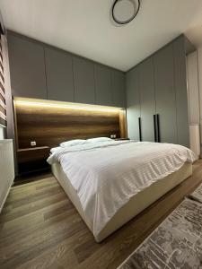 Ένα ή περισσότερα κρεβάτια σε δωμάτιο στο Home Away from Home