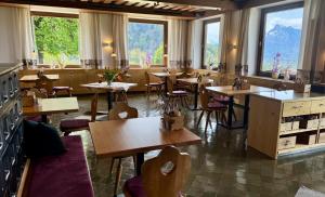 Restaurace v ubytování Hotel Schöne Aussicht