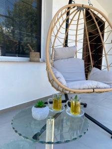 Напої в Artists Guest House