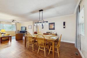 Fotografie z fotogalerie ubytování Norris Cove Escape v destinaci Caryville + 37 fotografií