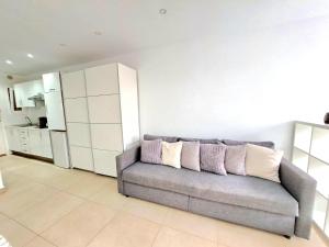 منطقة جلوس في Studio in Los Cristianos front of the beach with pool and WiFi