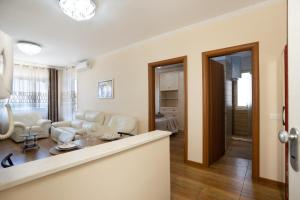 Posezení v ubytování Sea View-apartment On The Beach - Durrs2