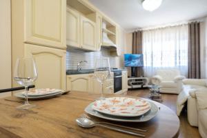 Kuchyň nebo kuchyňský kout v ubytování Sea View-apartment On The Beach - Durrs2 + 26 fotografií