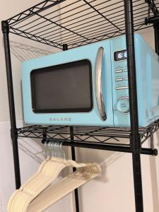 TV a/nebo společenská místnost v ubytování Quick Woodstock Getaway + 10 fotografií
