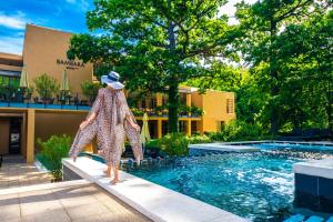 Bazén v ubytovaní Bambara Hotel alebo v jeho blízkosti