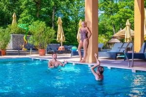 Bazén v ubytovaní Bambara Hotel alebo v jeho blízkosti