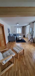 Χώρος καθιστικού στο Ferienwohnung Zum Grünen Berg