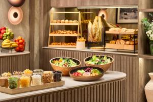 Comida no hotel ou em algum lugar perto