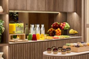Comida no hotel ou em algum lugar perto