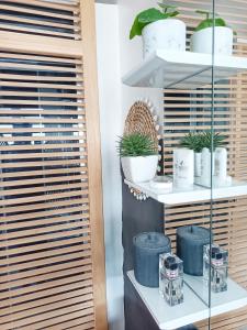Fotografie z fotogalerie ubytování ROOMS HOME CSM Suite privée avec terrasse et Suite privée 2 chambres jusqu'à 3 chambres et 1 à 8 personnes v destinaci Charly-sur-Marne