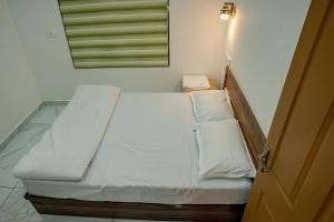 Gallery image of Yellow Leaves Homestay in Anaviratty