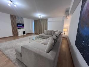 Μια τηλεόραση ή/και κέντρο ψυχαγωγίας στο 365 Apartments in Bucharest