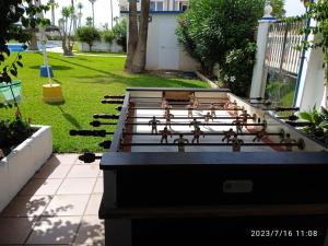 Ogród w obiekcie Costamar, Primera linea de playa, 3 dormitorios, 2 baños, vistas al mar, Internet Wifi y Garaje, Ideal parejas y familias